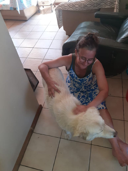 Michelle - Live-In House & Pet Sitting