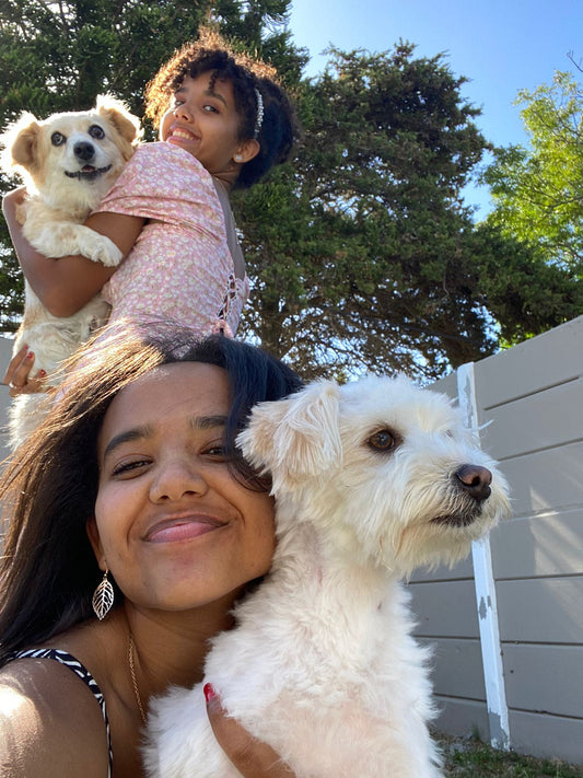 Lisa and Sarah- Home and Pet sitting