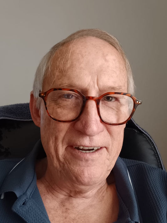 Albert our senior dog sitter from Kensington, wise and experienced