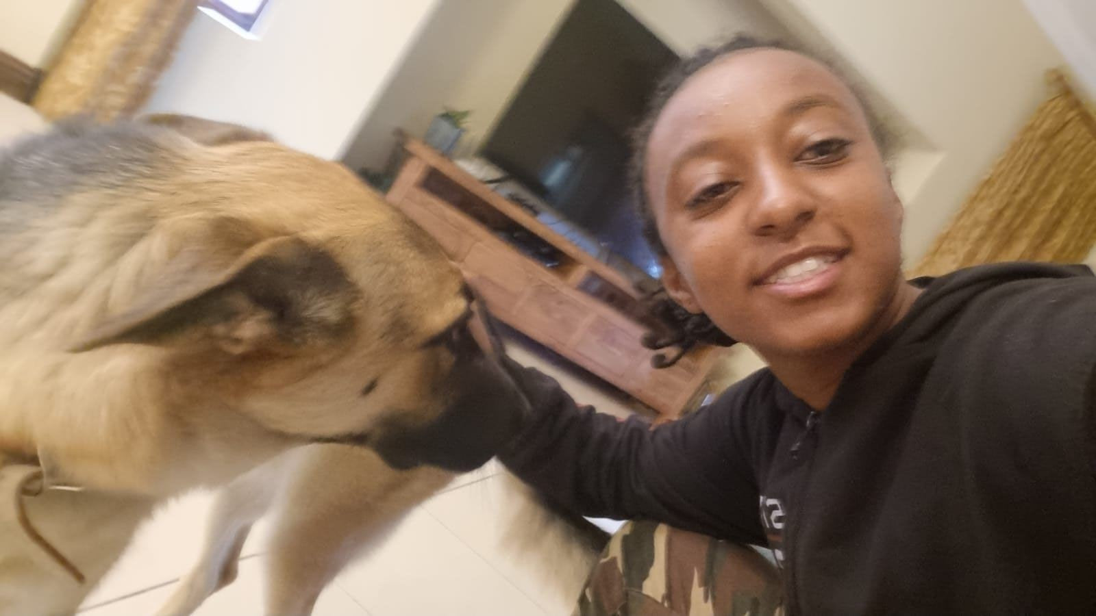 Heldana with a dog