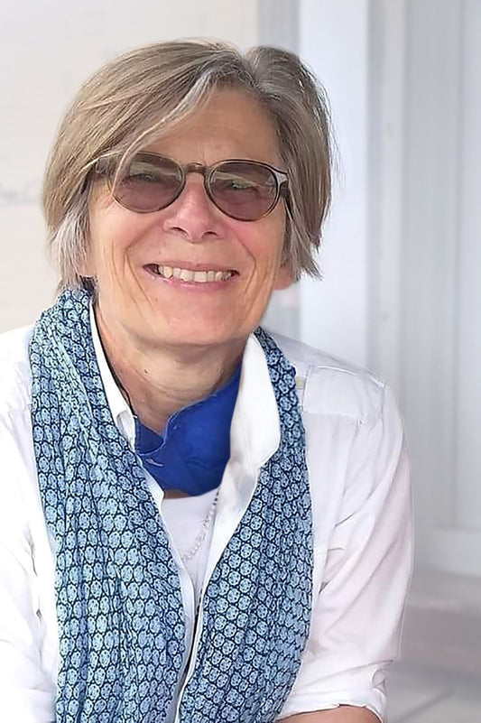 Lucinda sitting in Vredehoek